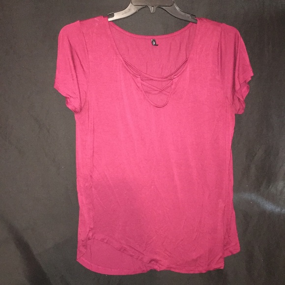 Soft Tee w Criss Cross - Picture 1 of 1